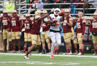 Etta-Tawo brings in a one-handed catch. He scored a 68-yard touchdown on the play.